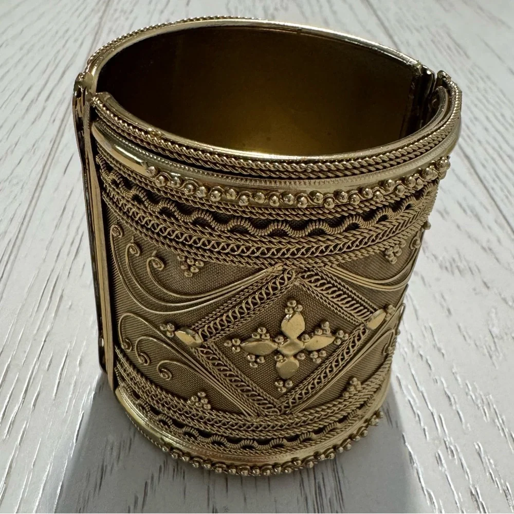 N/A egyptian gold